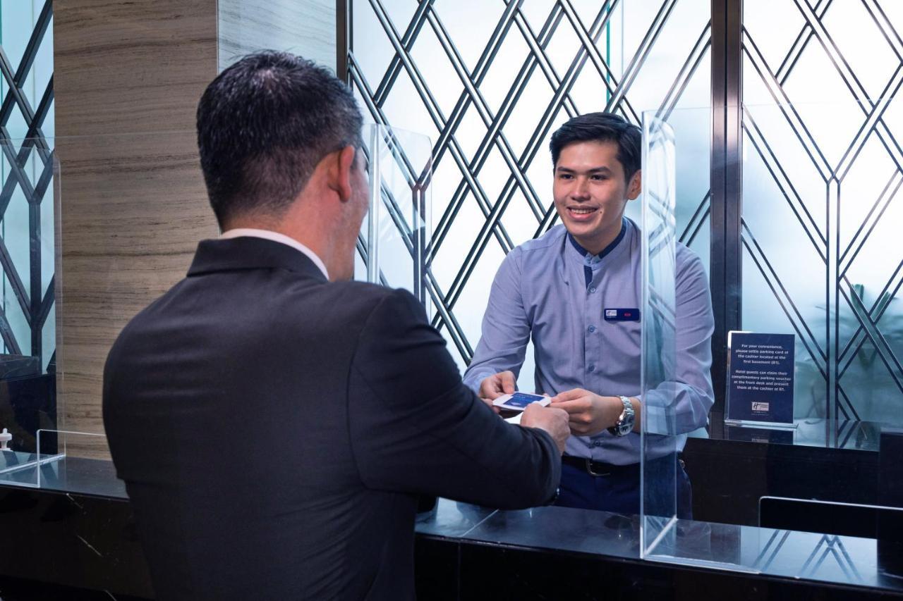 Holiday Inn Express Manila Newport City, An Ihg Hotel Paranaque City Bagian luar foto