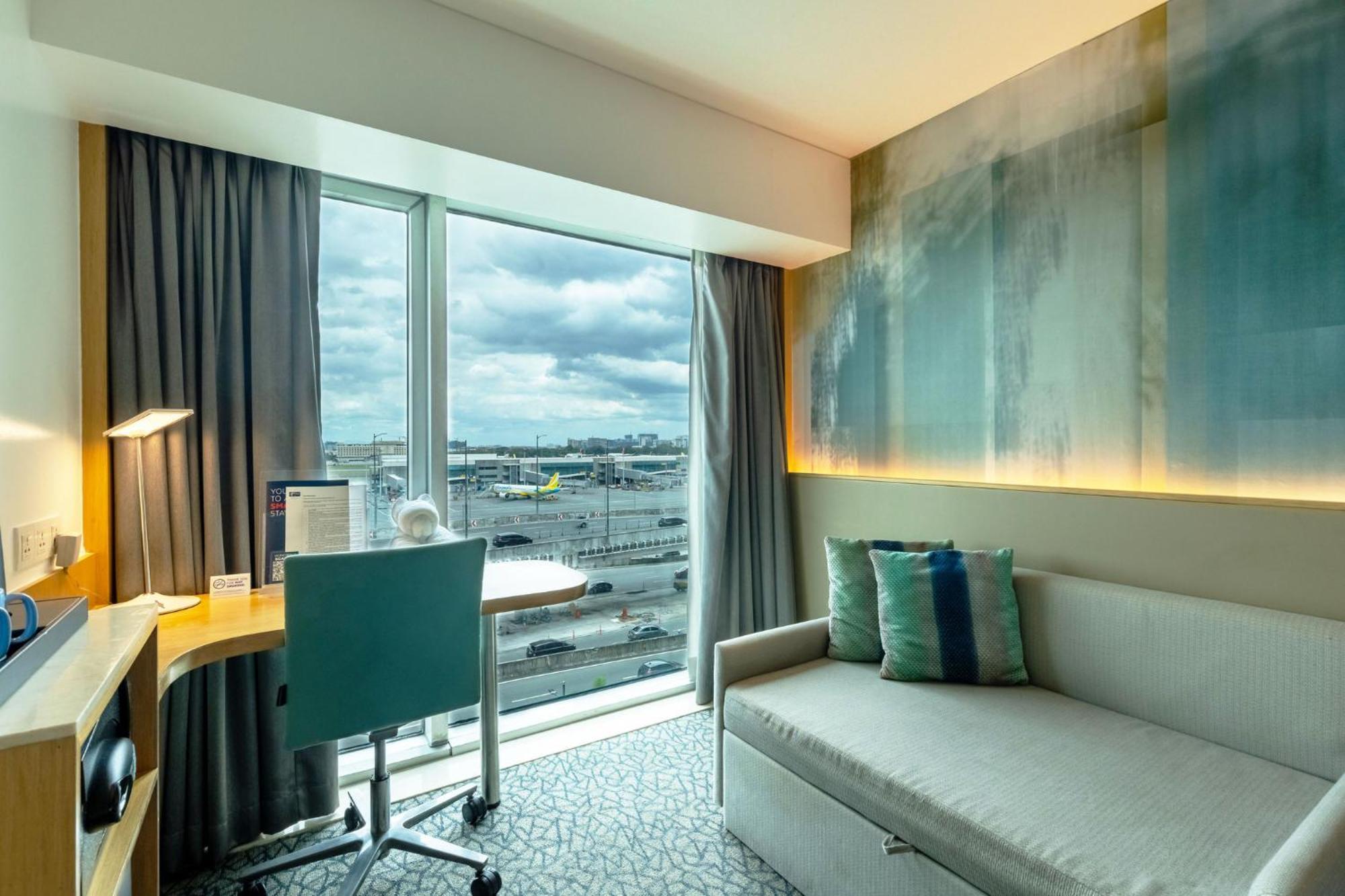 Holiday Inn Express Manila Newport City, An Ihg Hotel Paranaque City Bagian luar foto