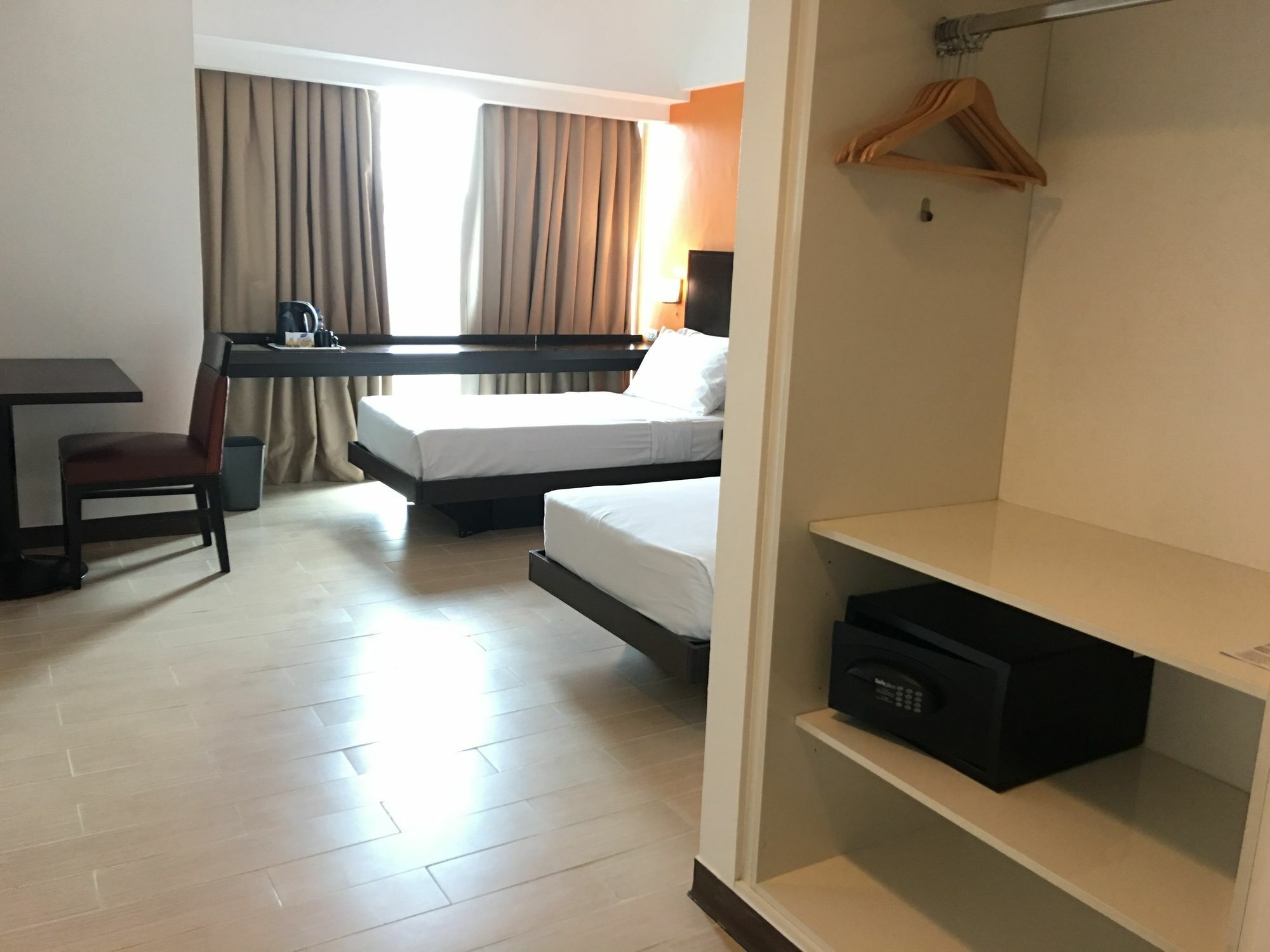 Holiday Inn Express Manila Newport City, An Ihg Hotel Paranaque City Bagian luar foto